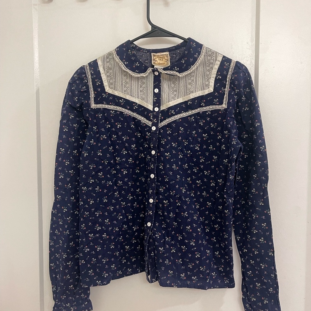 Vintage 70s Gunne Sax Cottagecore 13 Navy Blue Floral Lace Yoke Button-Up Blouse